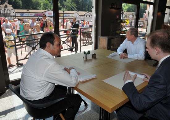 Vladimir Putin meets with Abdel Fattah el-Sisi in Sochi