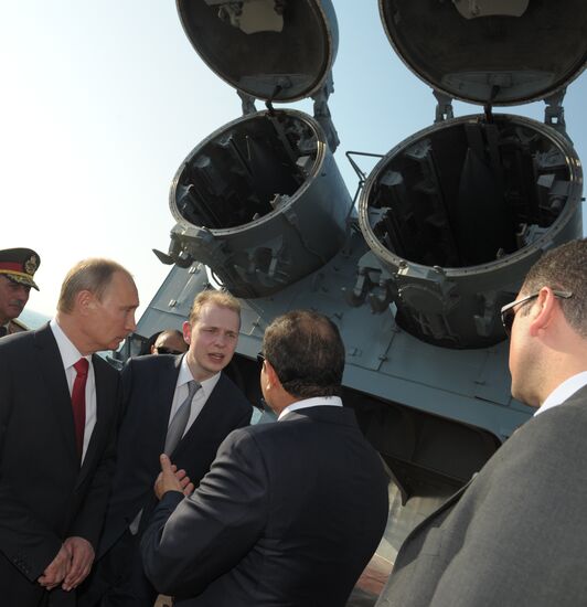 Vladimir Putin meets with Abdel Fattah el-Sisi in Sochi