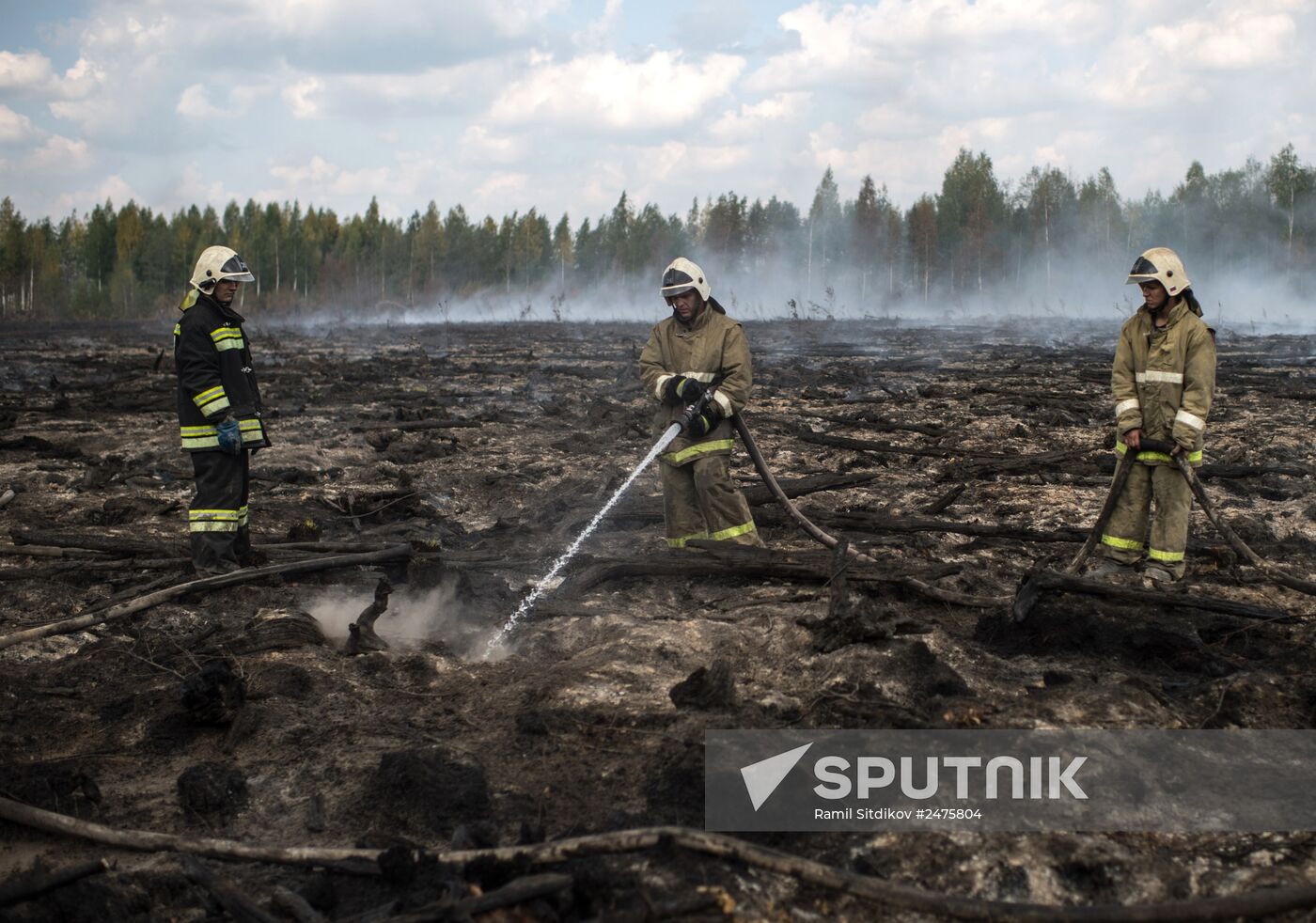Putting out peat bog fires in Tver Region