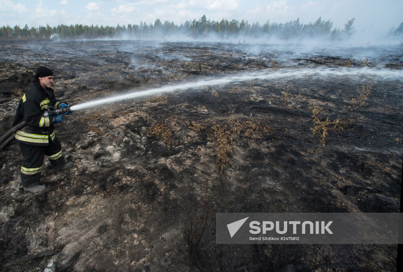 Putting out peat bog fires in Tver Region