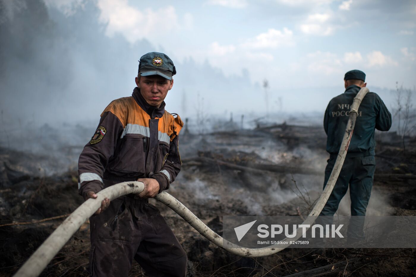 Putting out peat bog fires in Tver Region