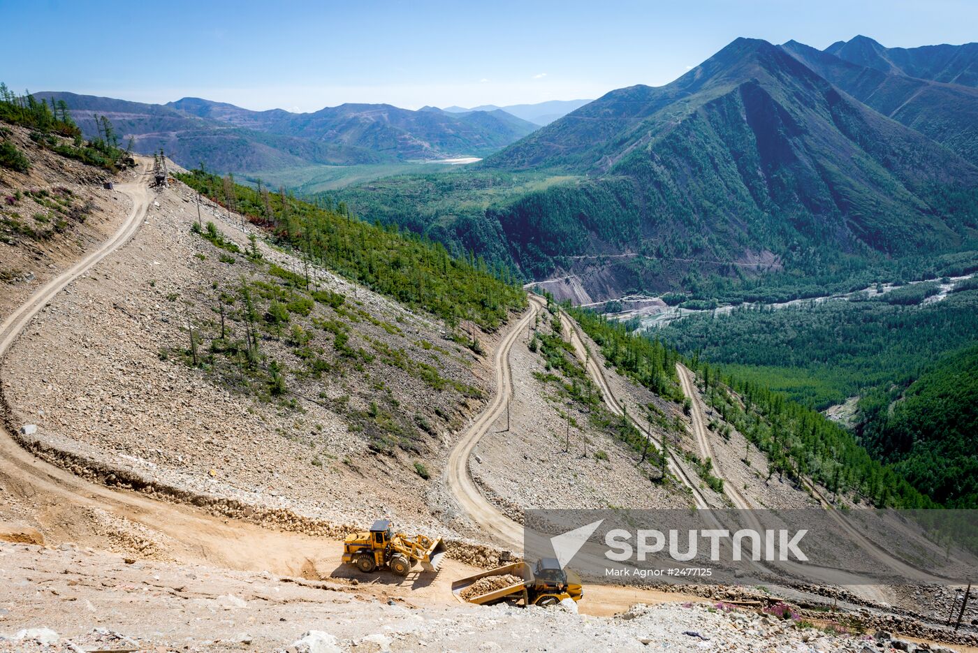 Gold mining in Irokinda mine, Buryatia