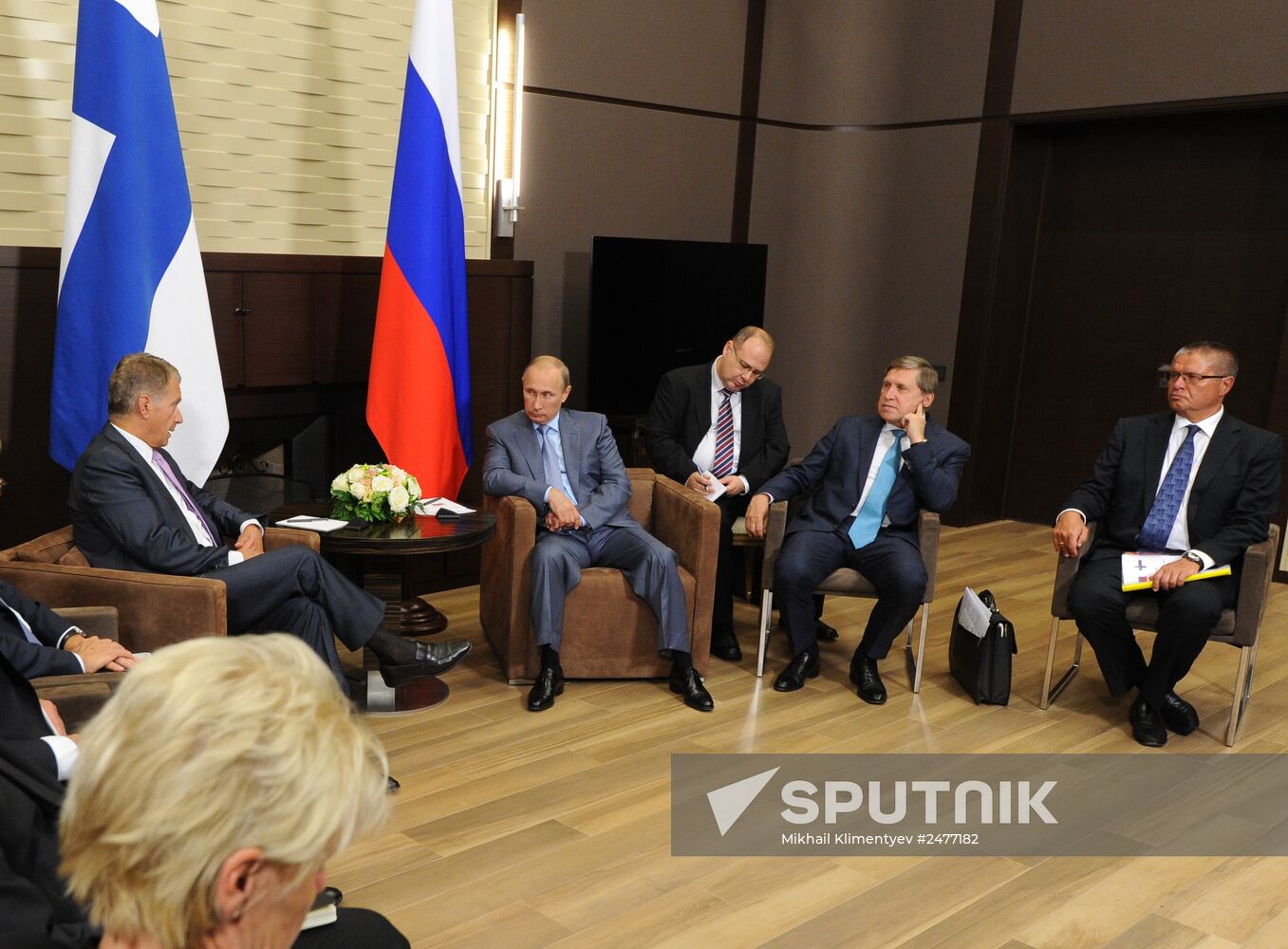 Vladimir Putin meets with President of Finland