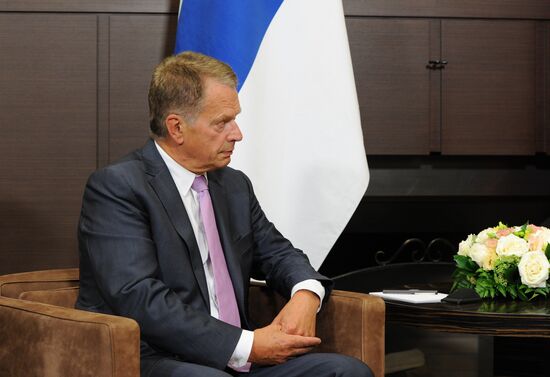 Vladimir Putin meets with President of Finland