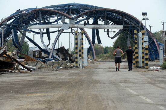 Checkpoint "Dolzhansky" in Lugansk region