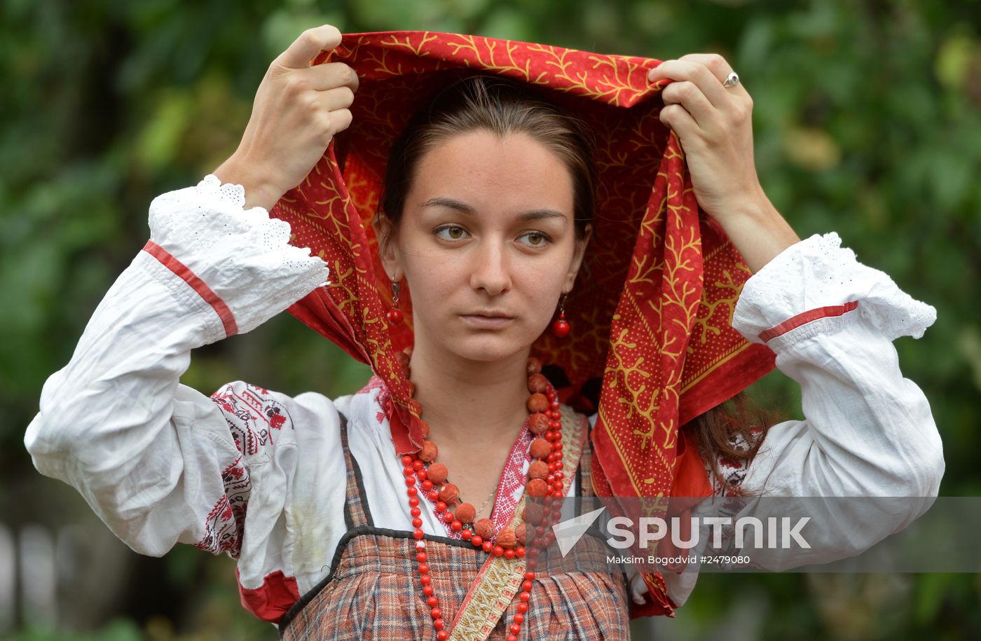 Orthodox Christians celebrate Savior of the Apple Day Feast