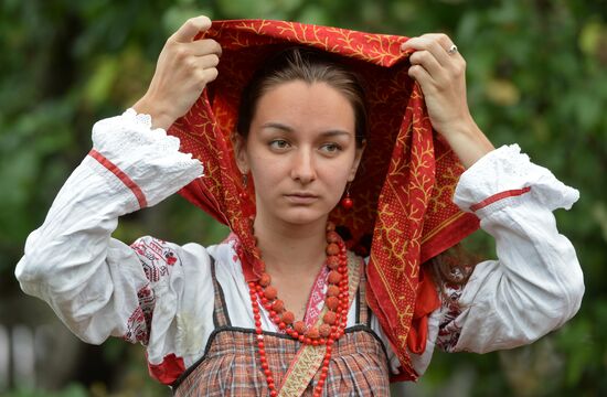 Orthodox Christians celebrate Savior of the Apple Day Feast