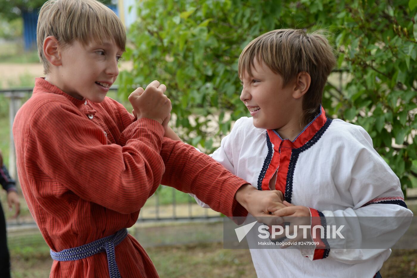 Orthodox Christians celebrate Savior of the Apple Day Feast