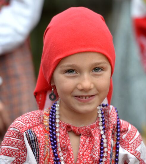 Orthodox Christians celebrate Savior of the Apple Day Feast