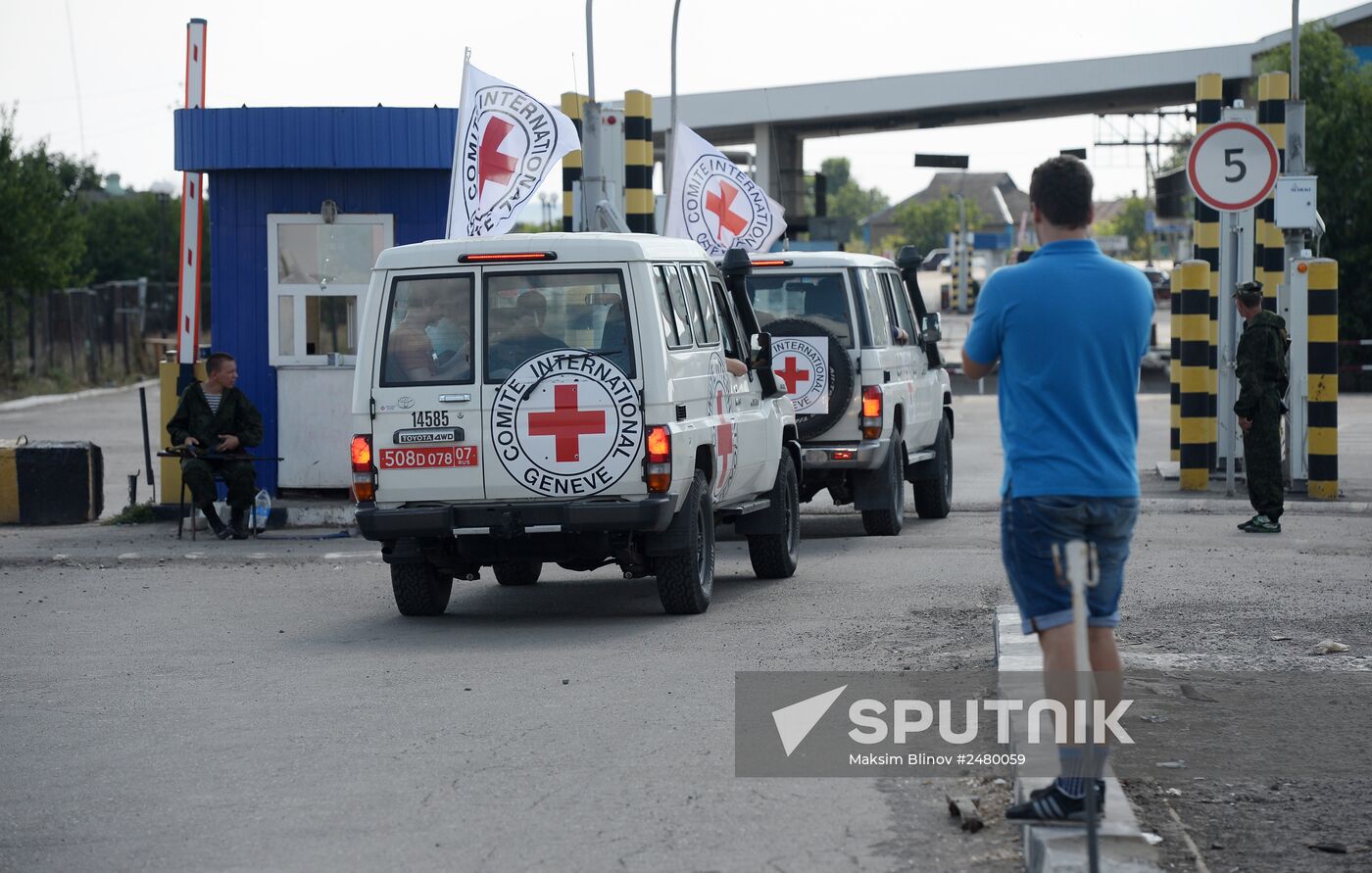 Humanitarian aid convoy for Ukraine's south-east at Donetsk border crossing point
