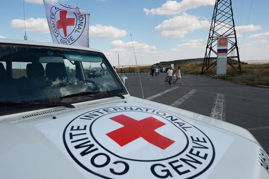 Humanitarian aid convoy for Ukraine's south-east at Donetsk border crossing point