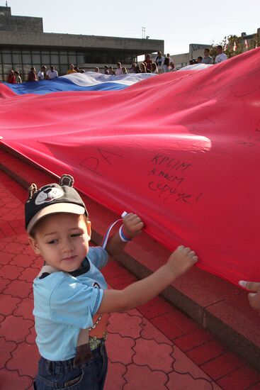 Russian National Flag Day in Crimea
