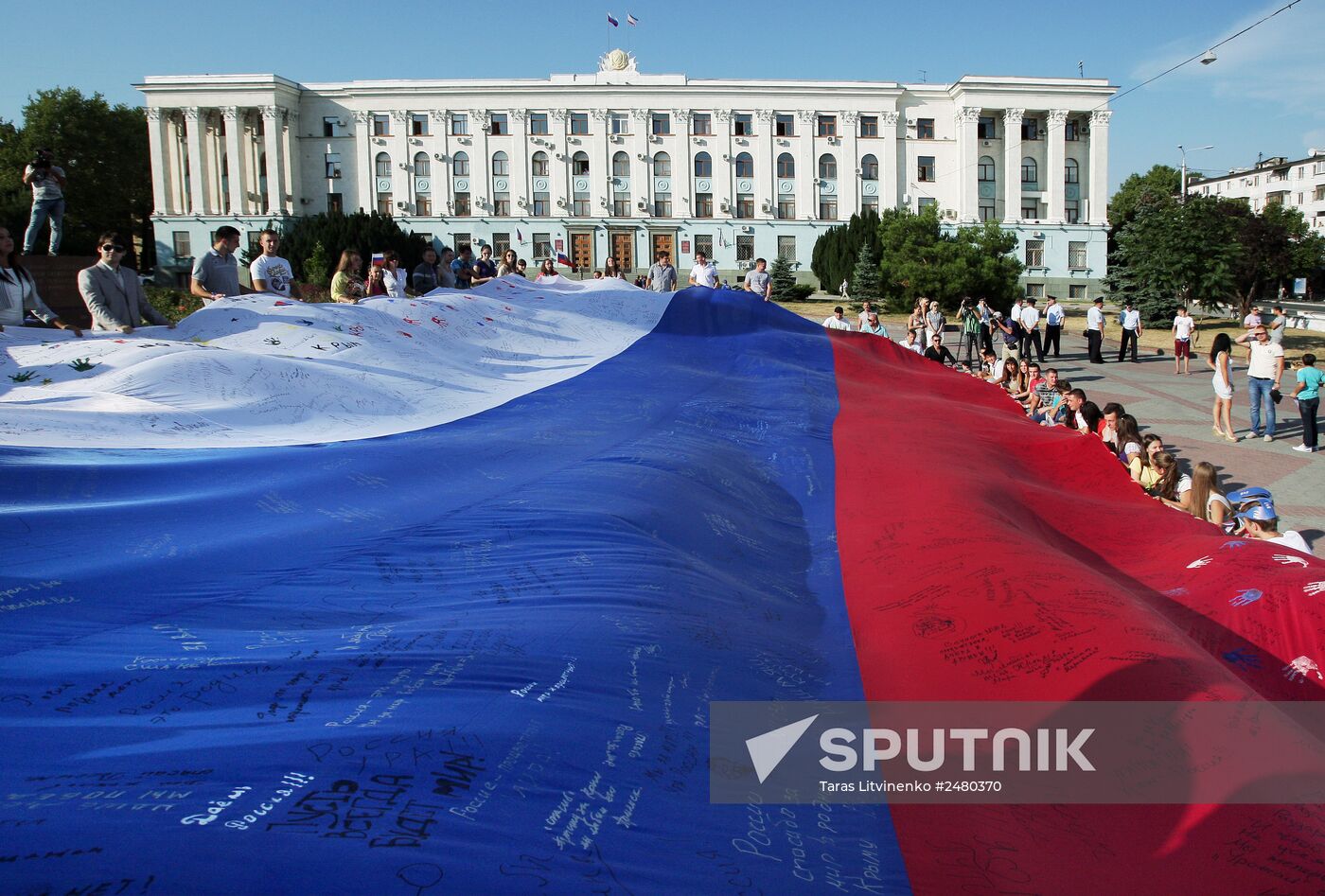 Russian Flag Day in Crimea