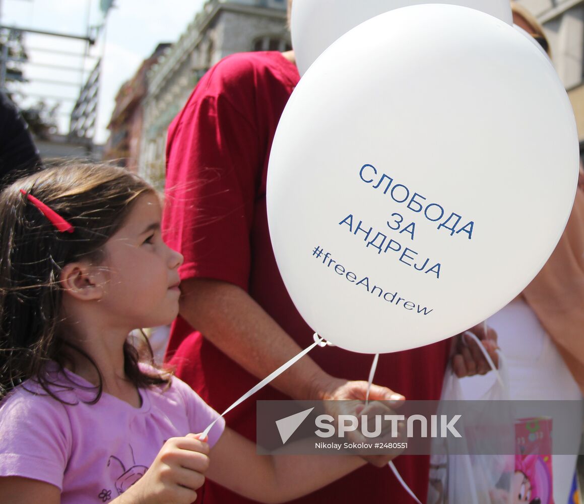 Rally supporting Andrei Stenin in central square of Belgrade