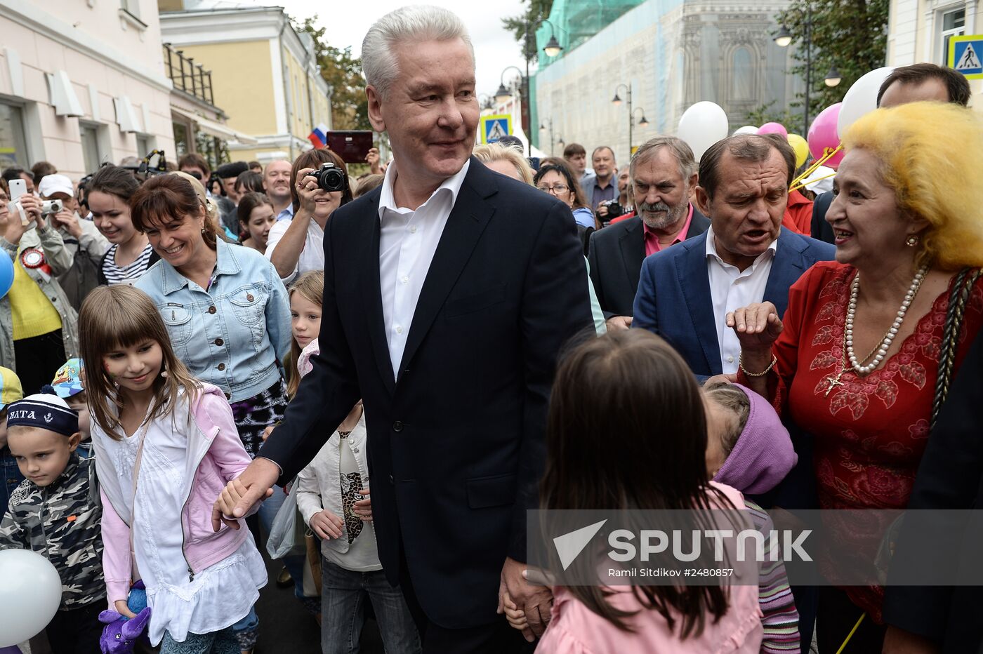 Pedestrian area opens on Pyatnitskaya Street in Moscow