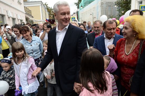 Pedestrian area opens on Pyatnitskaya Street in Moscow