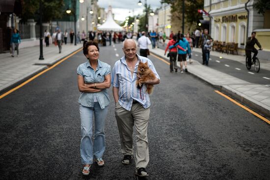 Pedestrian area opens on Pyatnitskaya Street in Moscow