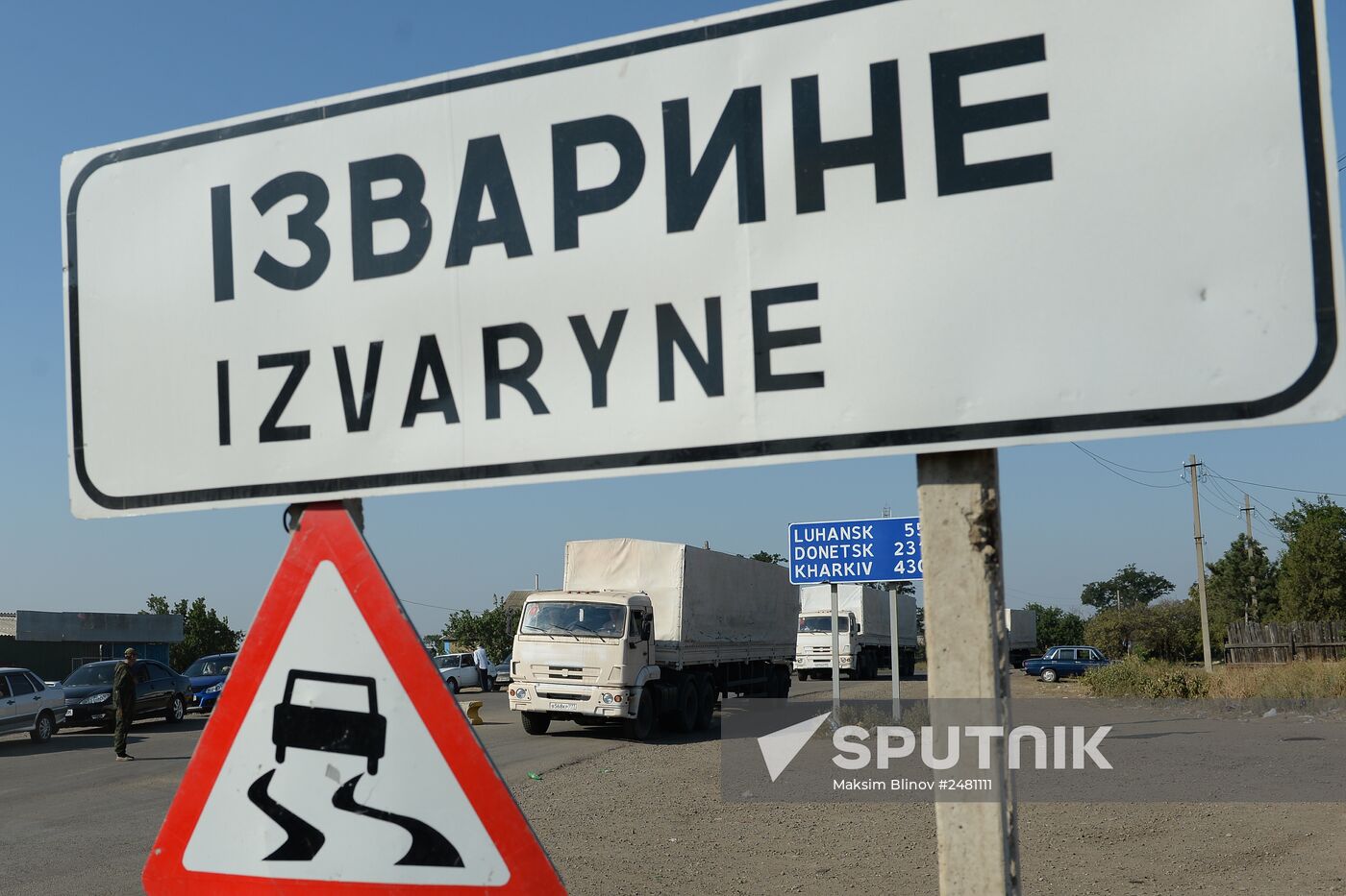 First trucks of Russia's humanitarian aid convoy come back from Ukraine