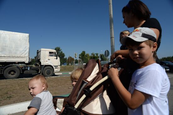 First trucks of Russia's humanitarian aid convoy come back from Ukraine