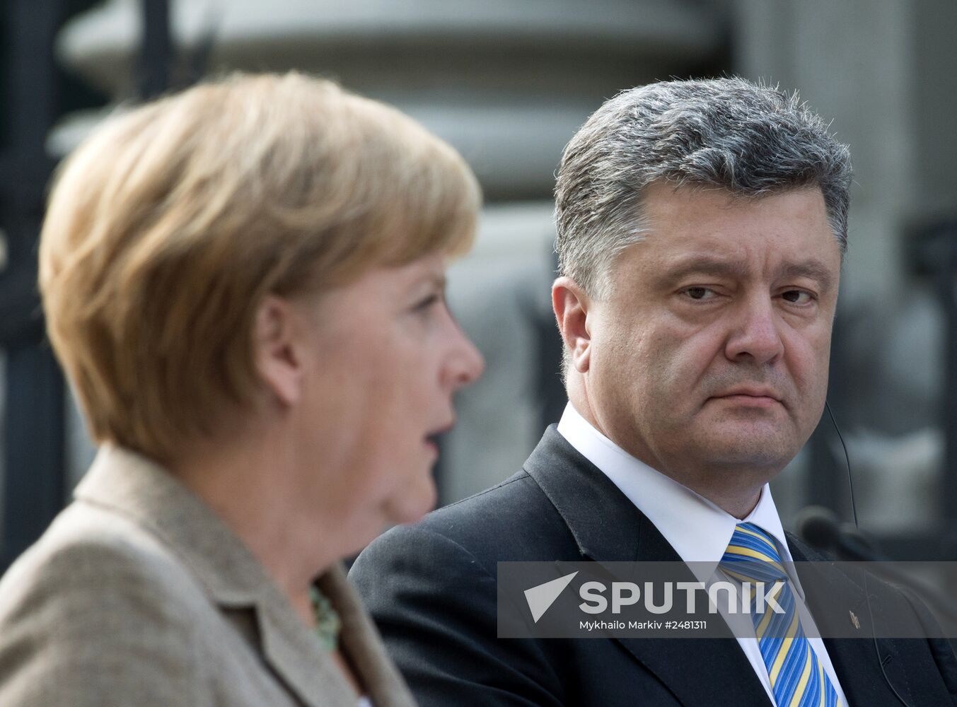 Petro Poroshenko meets with Angela Merkel