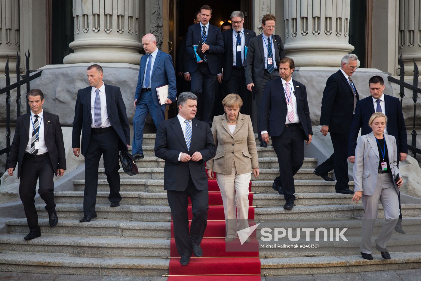 Petro Poroshenko meets with Angela Merkel