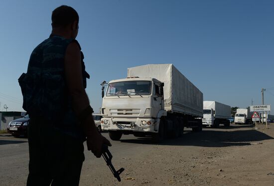First humanitarian convoy trucks enter Russia on the way back from Ukraine