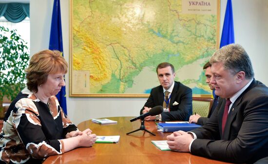 Petro Poroshenko attends Ukraine-EU-EurasianThree meeting in Minsk