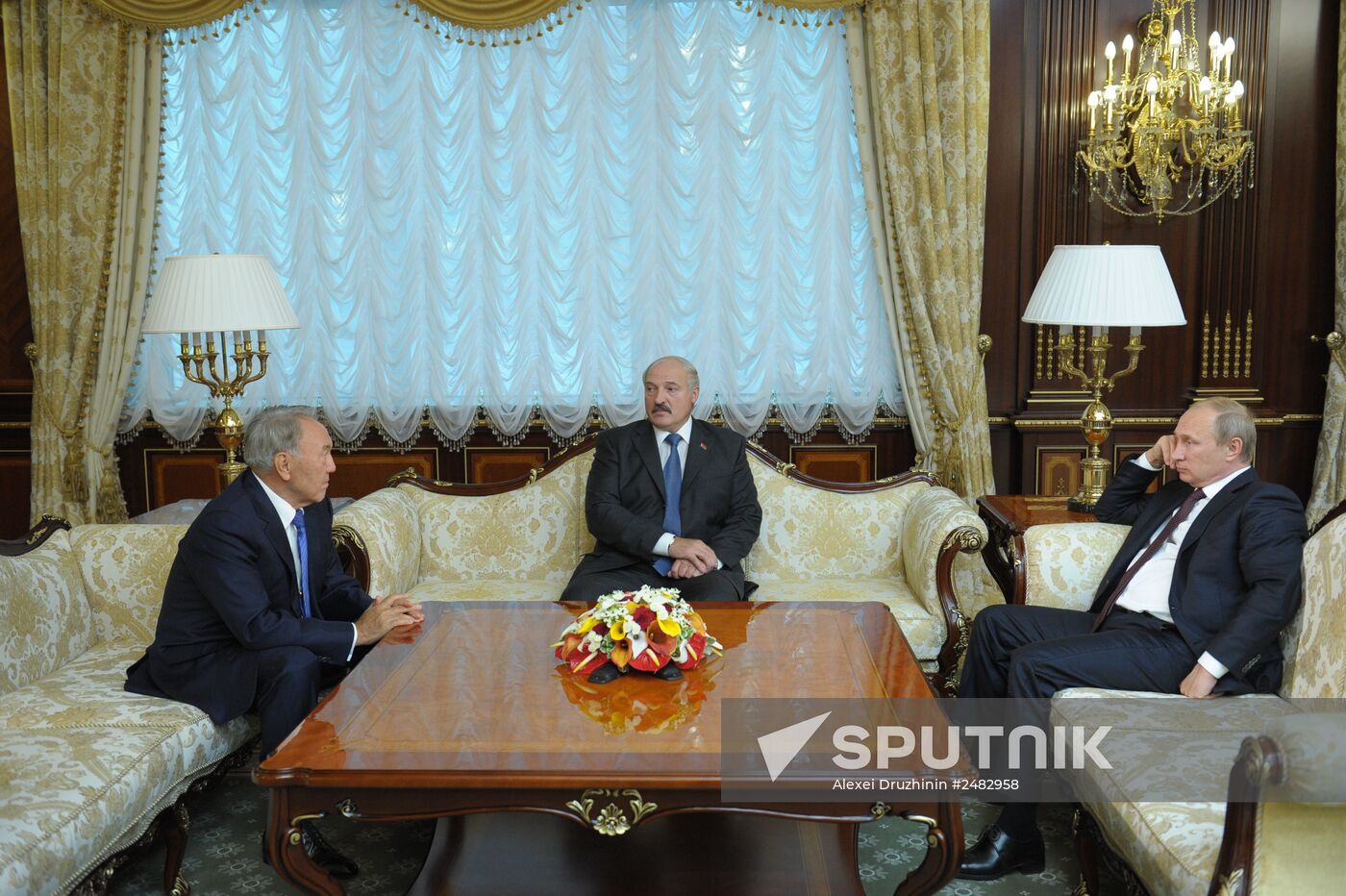 Vladimir Putin visits Belarus