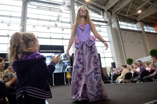 Flowers-IPM International Fair