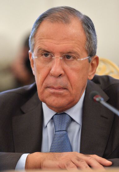 Foreign Minister Sergei Lavrov meets with Iranian counterpart