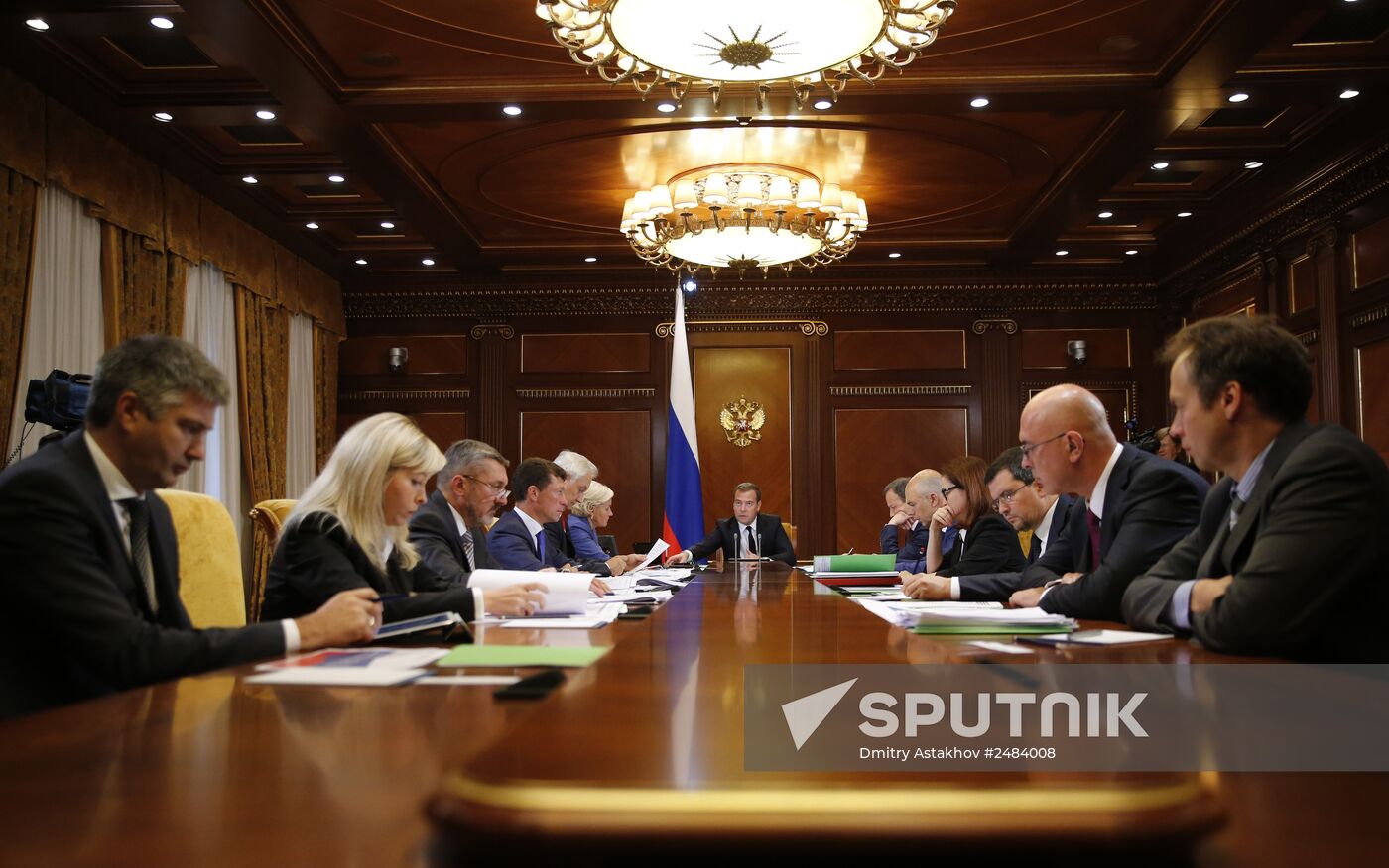 Dmitry Medvedev chairs government meeting in Gorki