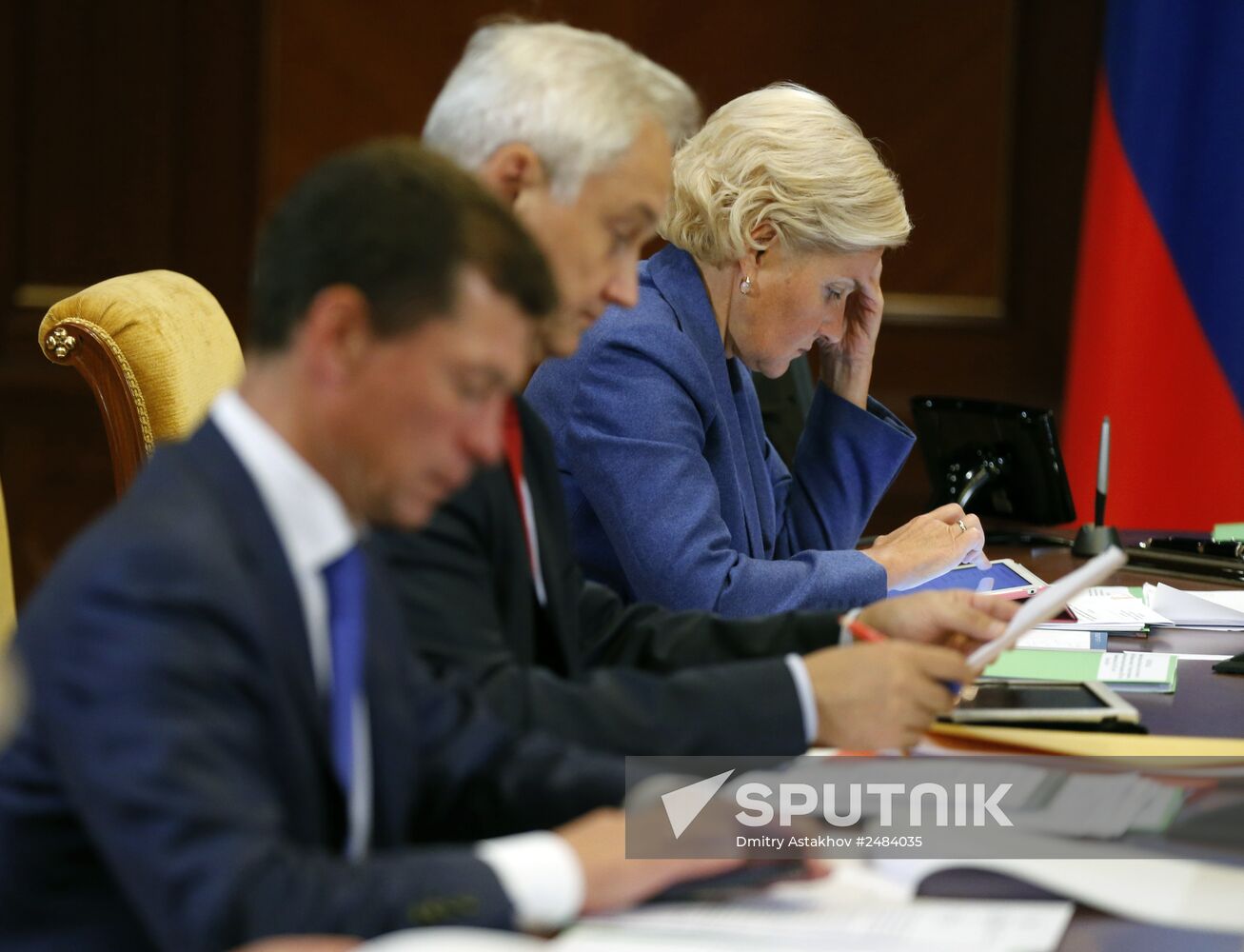 Dmitry Medvedev chairs government meeting in Gorki