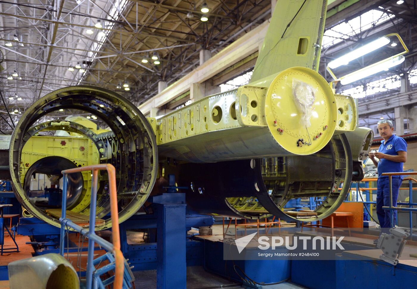 Dmitry Rogozin visits Irkutsk Aviation Plant