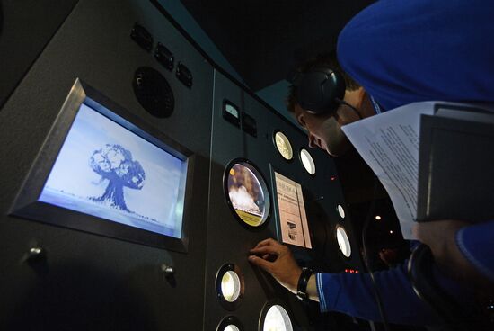 Multimedia installation imitating firing console of RDS-1 atomic bomb