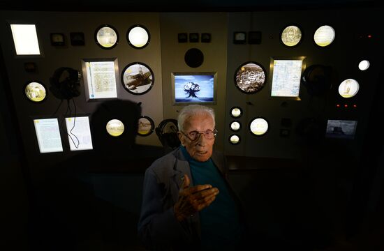 Multimedia installation imitating firing console of RDS-1 atomic bomb