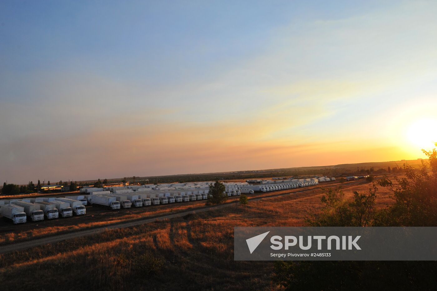 Second humanitaian aid convoy for Ukraine allegedly parked in Rostov Region