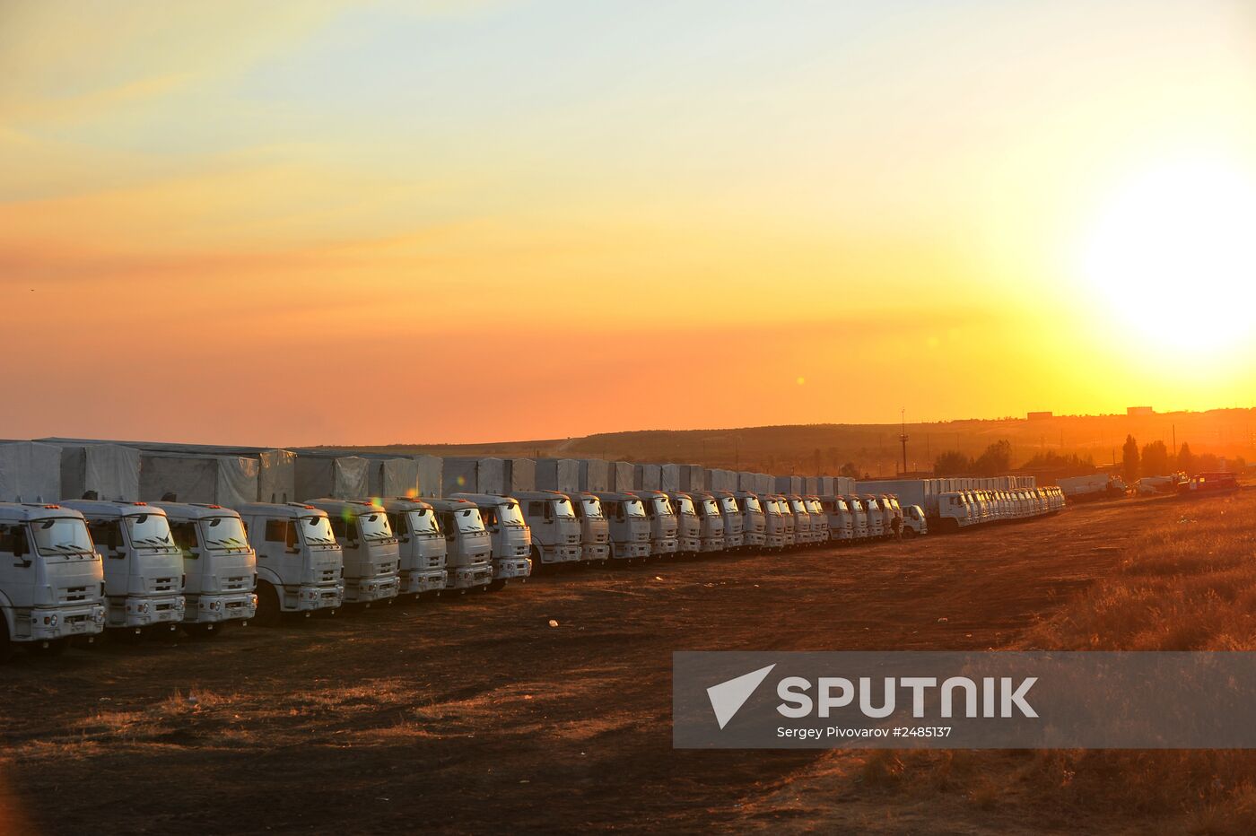 Second humanitaian aid convoy for Ukraine allegedly parked in Rostov Region
