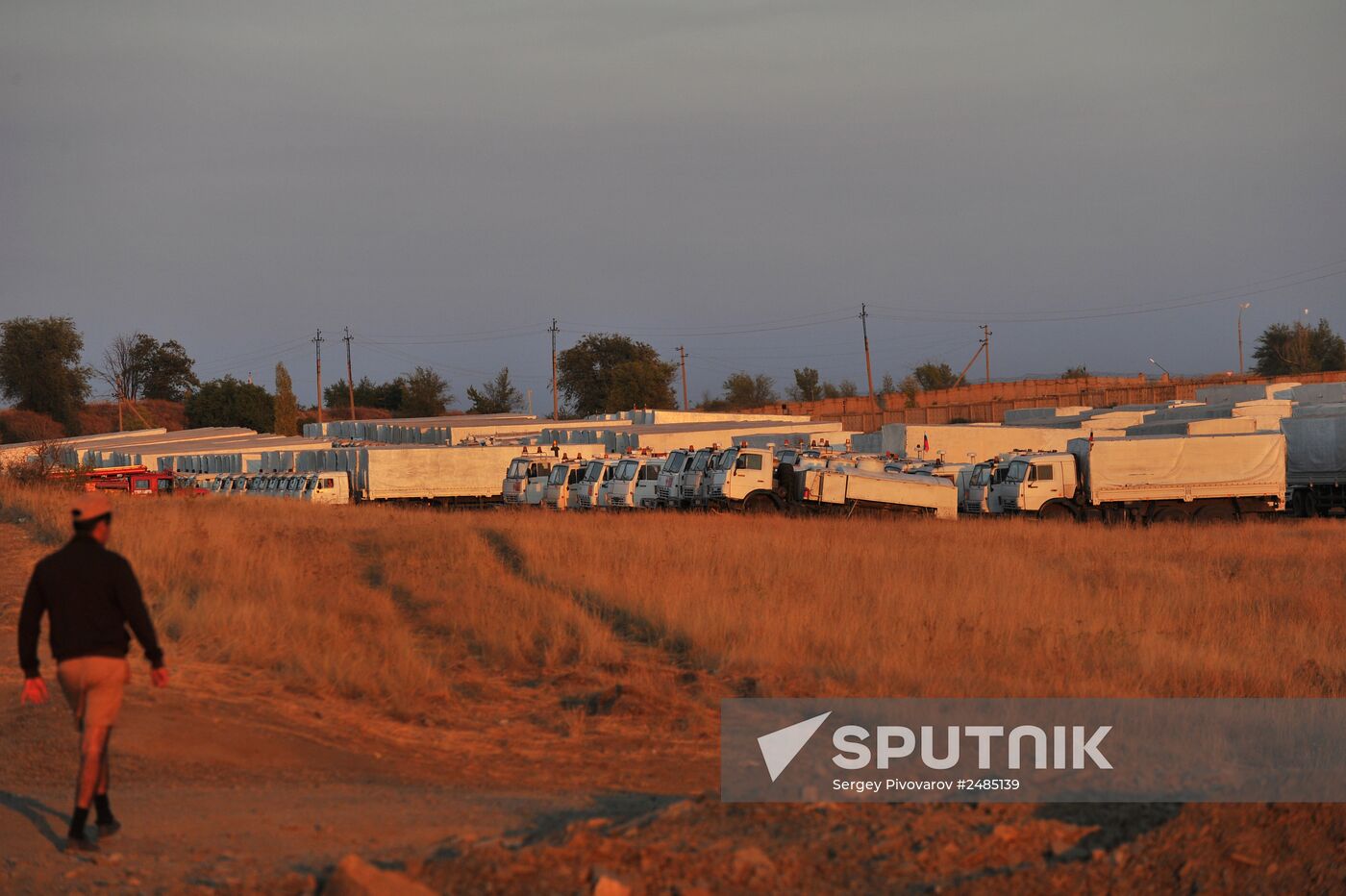 Second humanitaian aid convoy for Ukraine allegedly parked in Rostov Region