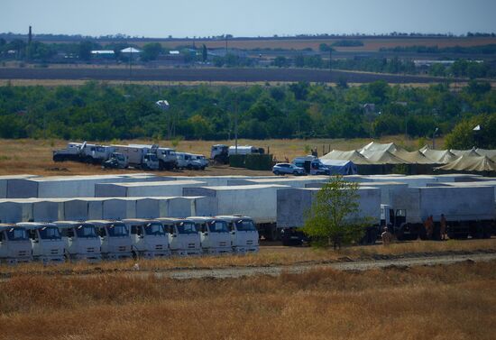 Second humanitarian aid convoy for Ukraine allegedly parked in Rostov region