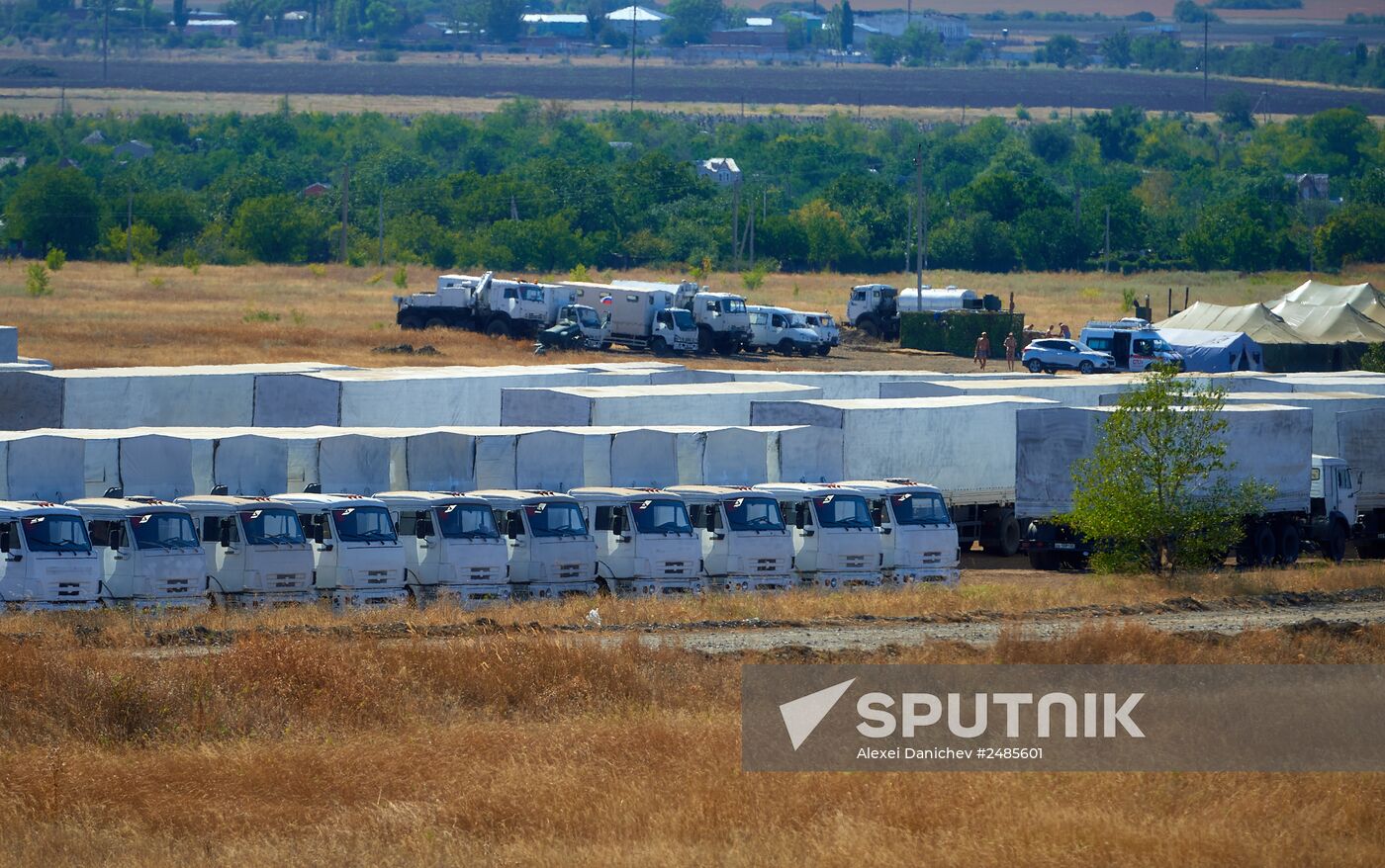 Second humanitarian aid convoy for Ukraine allegedly parked in Rostov region