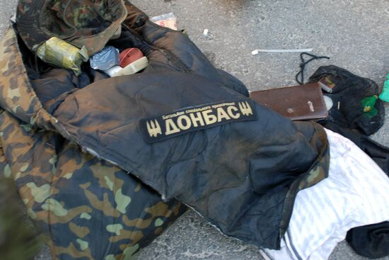 Ukrainian servicemen leave encirclement outside Ilovaisk