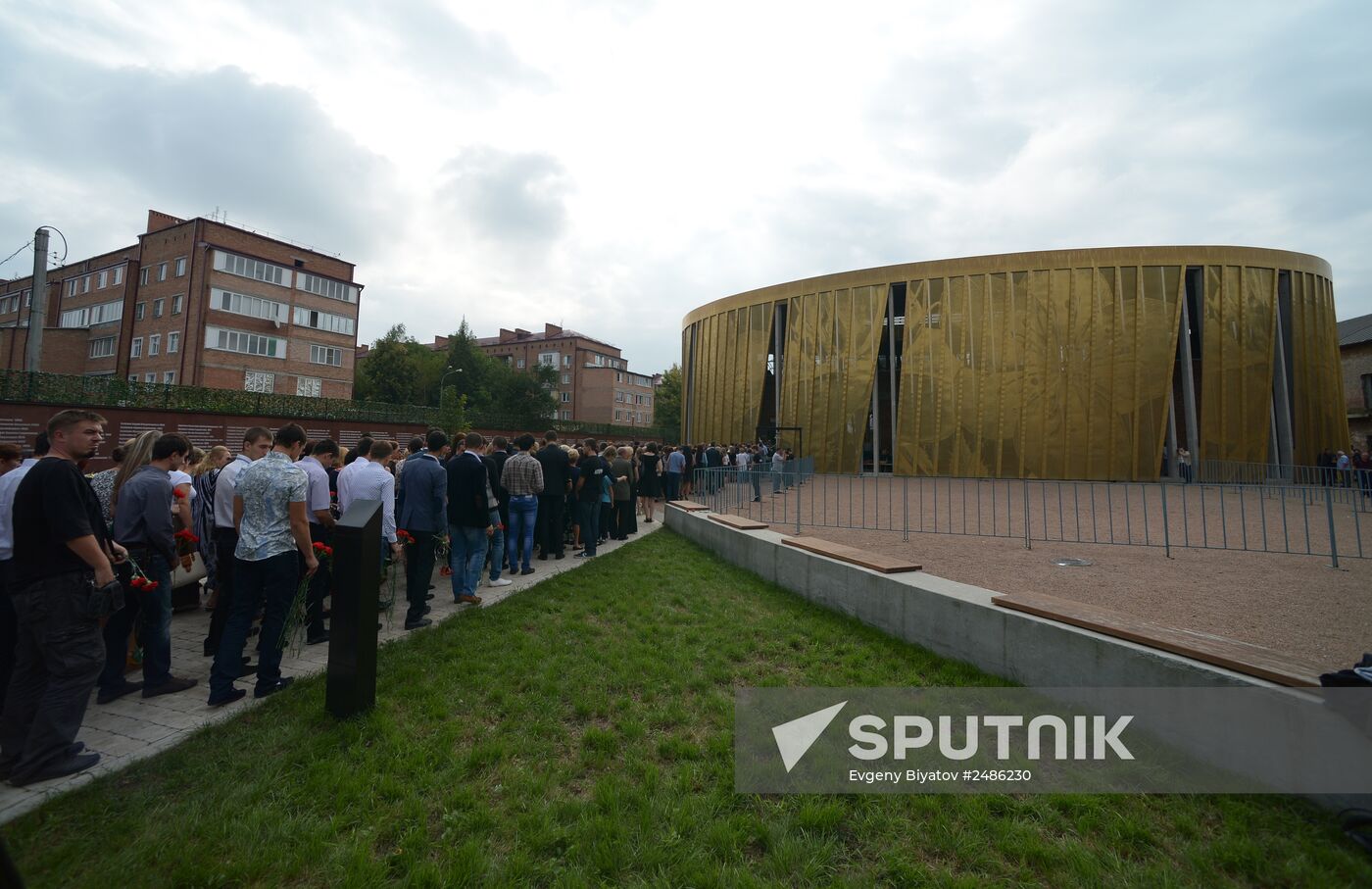 Memorial events mark 10 years since Beslan school siege