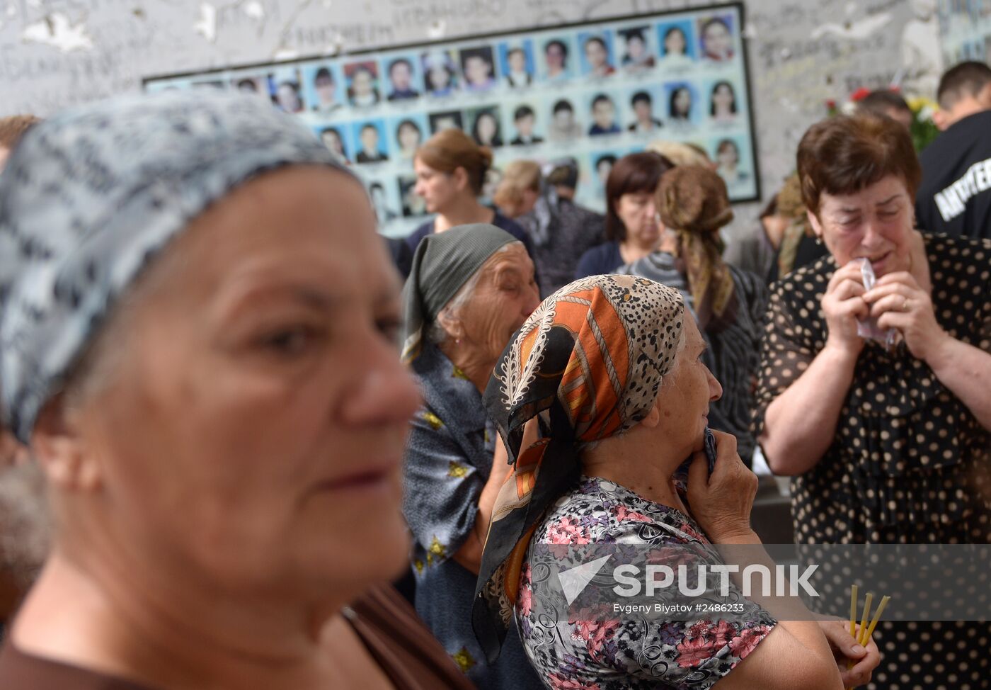 Memorial events mark 10 years since Beslan school siege
