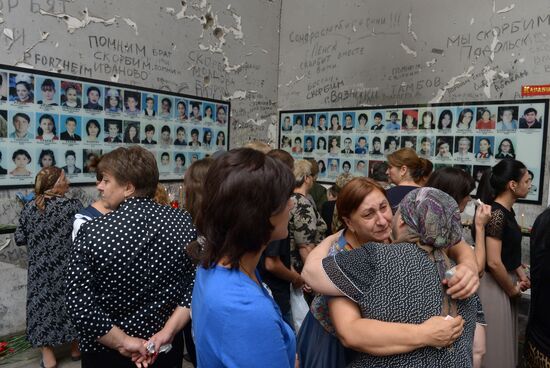 Memorial events mark 10 years since Beslan school siege