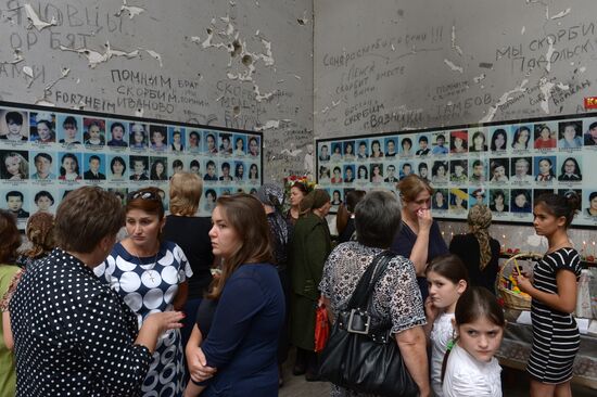 Memorial events mark 10 years since Beslan school siege