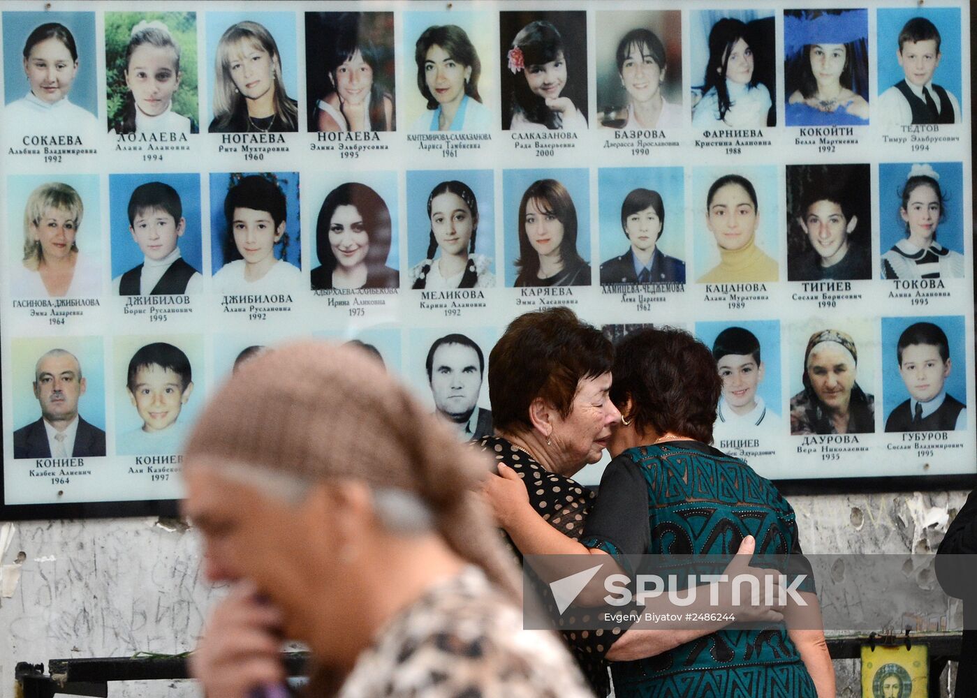Memorial events mark 10 years since Beslan school siege