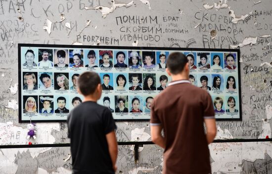 Memorial events mark 10 years since Beslan school siege