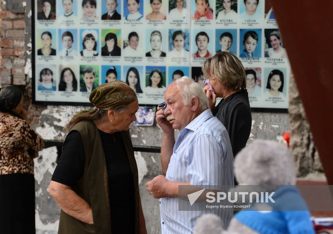 Memorial events mark 10 years since Beslan school siege