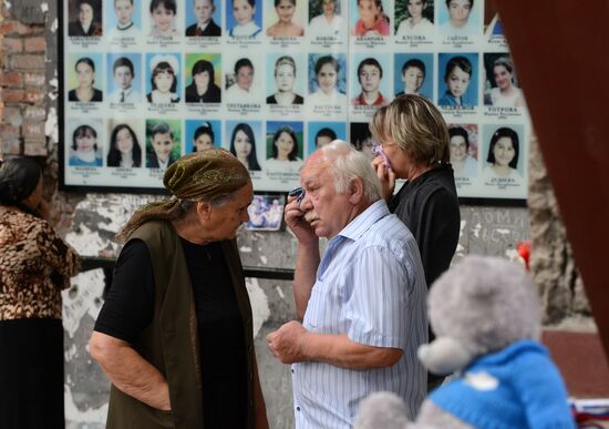 Memorial events mark 10 years since Beslan school siege