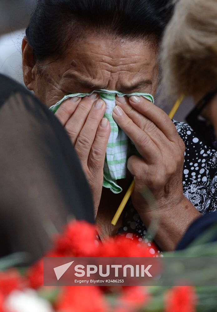 Memorial events mark 10 years since Beslan school siege